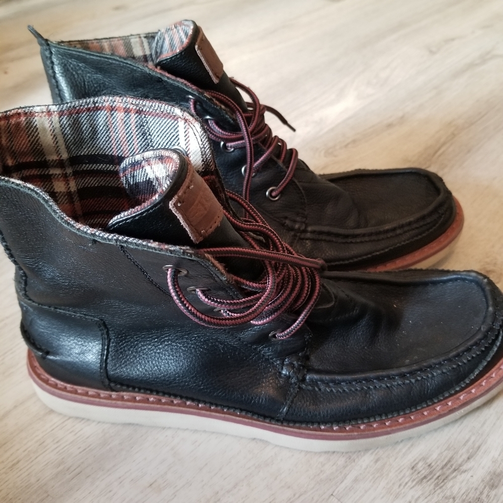 TOMS Leather Boots